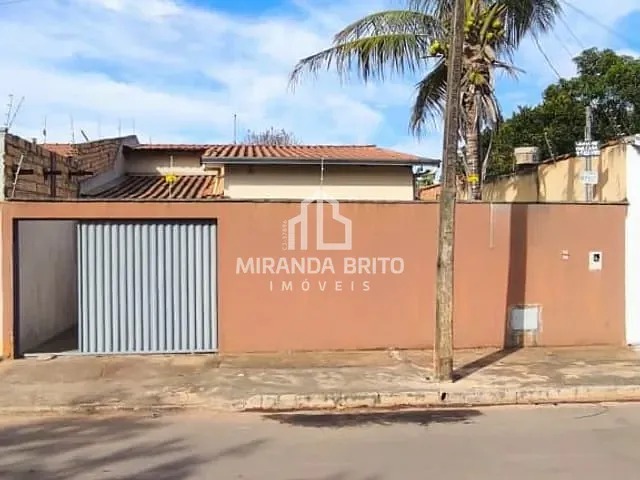 Casa 3 quartos e 2 banheiros, à venda, no bairro Retiro do Bosque em Aparecida de Goiânia