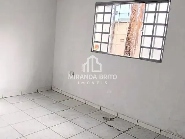 Casa 3 quartos e 2 banheiros, à venda, no bairro Retiro do Bosque em Aparecida de Goiânia