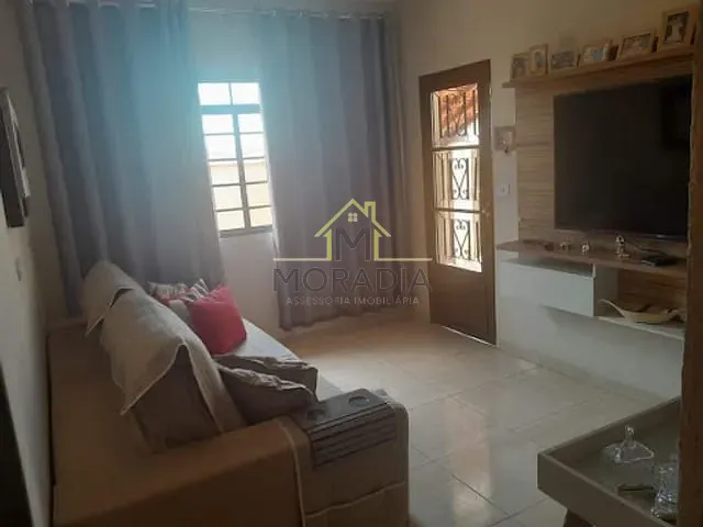 Casa com 208m² 3 quartos e 1 banheiro, à venda, no bairro Parque dos Municípios I em Guaxupé
