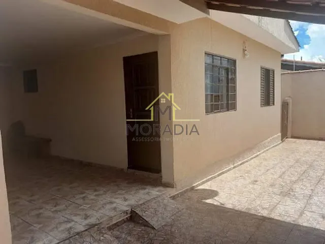 Casa com 208m² 3 quartos e 1 banheiro, à venda, no bairro Parque dos Municípios I em Guaxupé