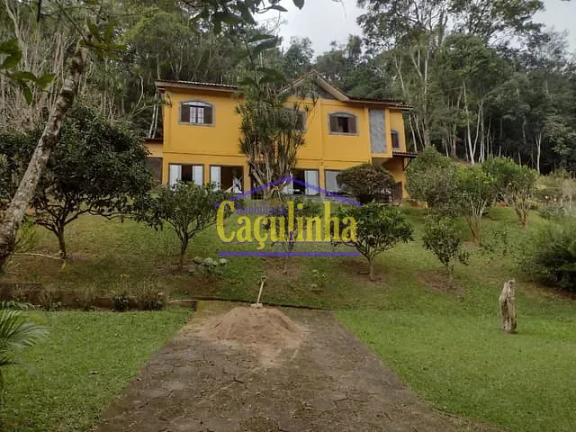 Casa com 6500m² 4 quartos e 5 banheiros, à venda, no bairro Centro (Ipiabas) em Barra do Piraí