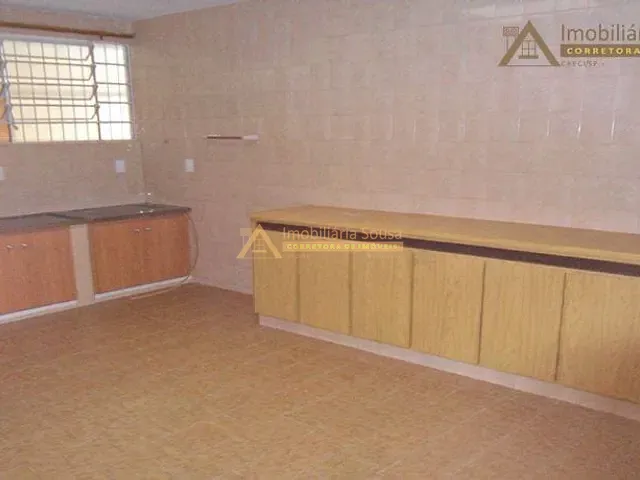 Casa com 200m² 2 quartos e 2 banheiros, para alugar, no bairro Vila Isabel Eber em Jundiaí