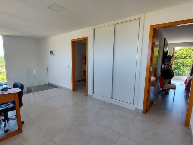 Casa com 392m² 4 quartos e 5 banheiros, à venda, no bairro Praia do Foguete em Cabo Frio