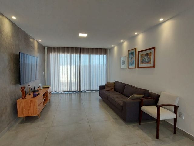 Casa com 392m² 4 quartos e 5 banheiros, à venda, no bairro Praia do Foguete em Cabo Frio