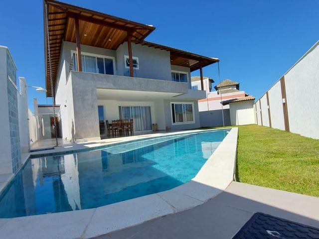 Casa com 392m² 4 quartos e 5 banheiros, à venda, no bairro Praia do Foguete em Cabo Frio