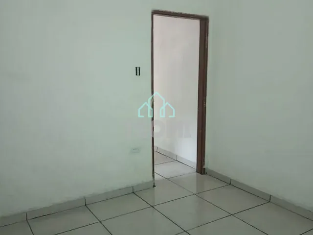 Casa com 125m² 2 quartos e 1 banheiro, à venda, no bairro Jardim da Luz em Taubaté