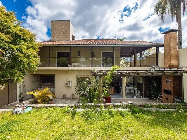 Casa com 233m² 3 quartos e 4 banheiros, à venda, no bairro Pilarzinho em Curitiba