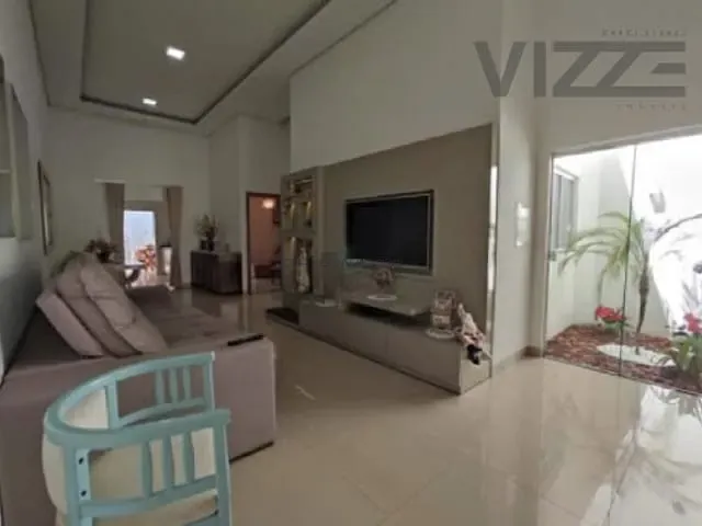 Casa com 180m² 3 quartos e 3 banheiros, à venda, no bairro Parque Residencial Rita Vieira em Campo Grande