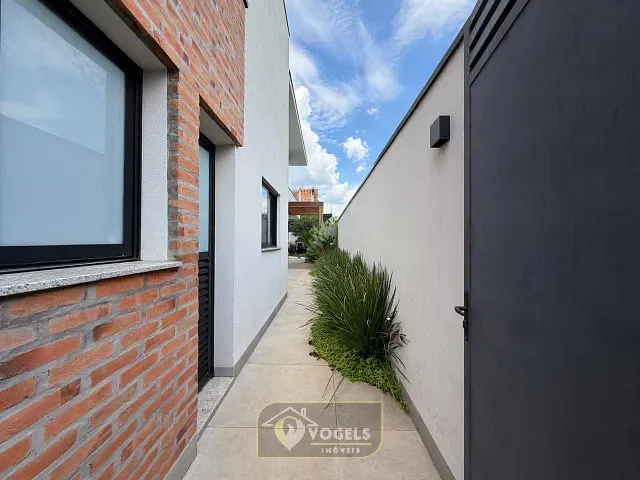 Casa 3 quartos e 4 banheiros, à venda, no bairro Tamboré em Jaguariúna