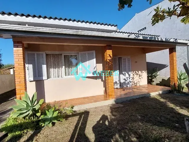 Casa com 300m² 4 quartos e 2 banheiros, à venda, no bairro Praia de Mariluz em Imbé
