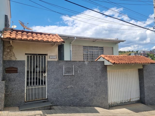 Casa com 323m² 3 quartos e 4 banheiros, à venda, no bairro Cambui em Cambuí