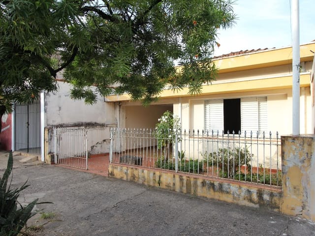 Casa com 150m² 2 quartos e 2 banheiros, à venda, no bairro Vila Zanetti em São João da Boa Vista