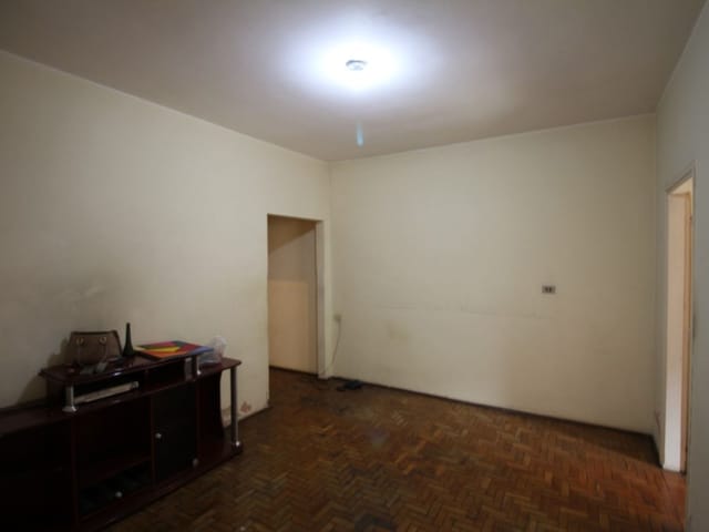 Casa com 150m² 2 quartos e 2 banheiros, à venda, no bairro Vila Zanetti em São João da Boa Vista