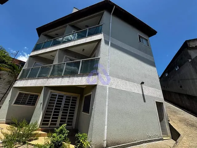 Casa com 500m² 6 quartos e 8 banheiros, para alugar, no bairro Jardim Cumbica em Guarulhos