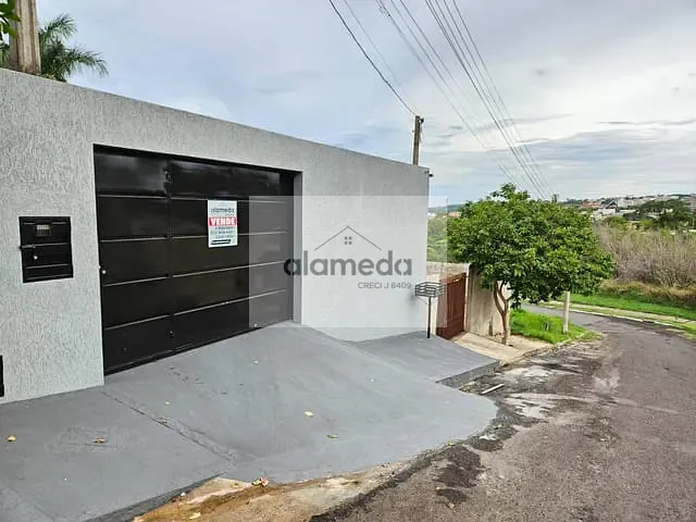 Casa com 250m² 4 quartos e 2 banheiros, à venda, no bairro POMPÉIA 2 em Jacarezinho