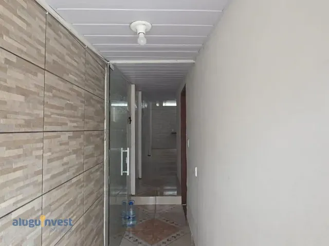 Casa com 60m² 1 quarto e 1 banheiro, para alugar, no bairro Lagoa da Conceição em Florianópolis