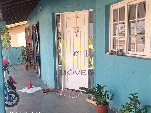 Casa 4 quartos e 2 banheiros, à venda, no bairro Residencial das Ilhas em Bragança Paulista