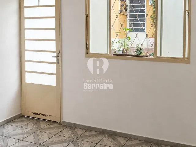 Casa 2 quartos e 1 banheiro, à venda, no bairro Bonsucesso (Barreiro) em Belo Horizonte