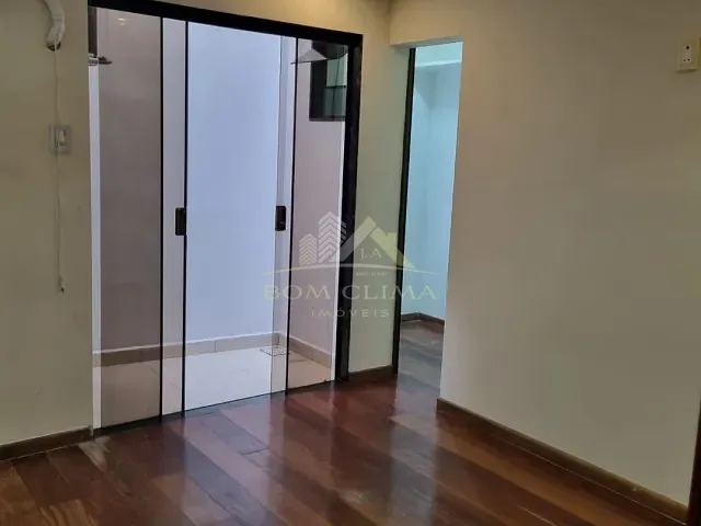 Casa 2 quartos e 2 banheiros, para alugar, no bairro Nossa Senhora das Graças em Juiz de Fora