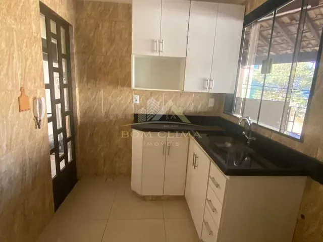 Casa 2 quartos e 2 banheiros, para alugar, no bairro Nossa Senhora das Graças em Juiz de Fora