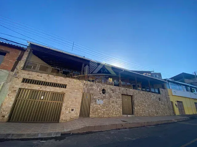 Casa 2 quartos e 2 banheiros, para alugar, no bairro Nossa Senhora das Graças em Juiz de Fora