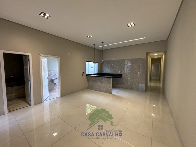 Casa com 200m² 3 quartos e 3 banheiros, à venda, no bairro Universitário em Corumbá