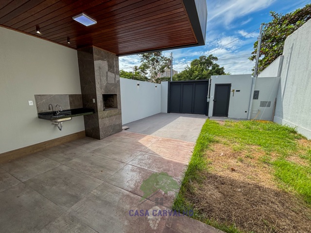 Casa com 200m² 3 quartos e 3 banheiros, à venda, no bairro Universitário em Corumbá