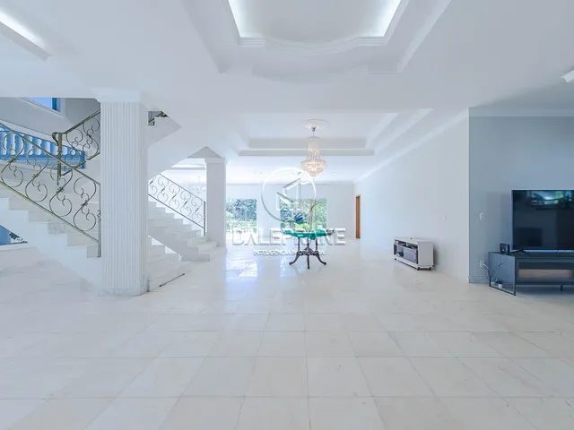 Casa com 2500m² 5 quartos e 7 banheiros, à venda, no bairro Park Way em Brasília