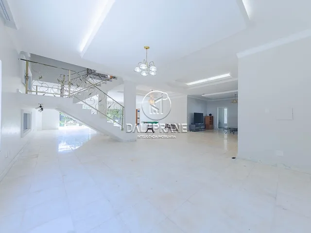 Casa com 2500m² 5 quartos e 7 banheiros, à venda, no bairro Park Way em Brasília
