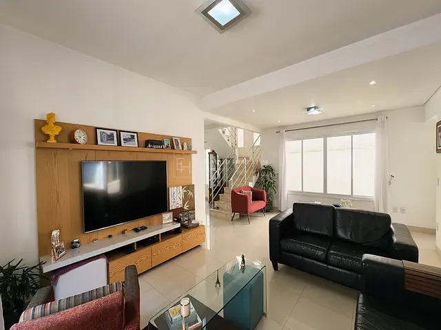 Casa 3 quartos e 5 banheiros, à venda ou para alugar, no bairro Engordadouro em Jundiaí