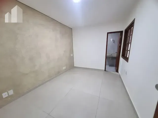Casa com 300m² 4 quartos e 2 banheiros, para alugar, no bairro Jardim Alvorada em Nova Iguaçu