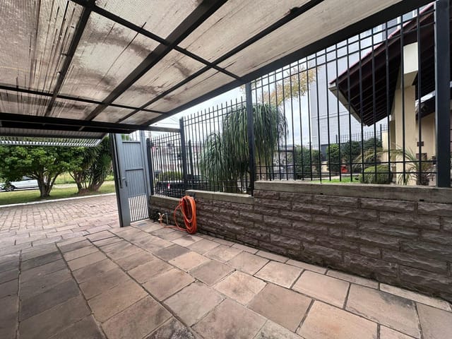 Casa com 212m² 4 quartos e 3 banheiros, à venda, no bairro Sagrada Familia em Nova Prata