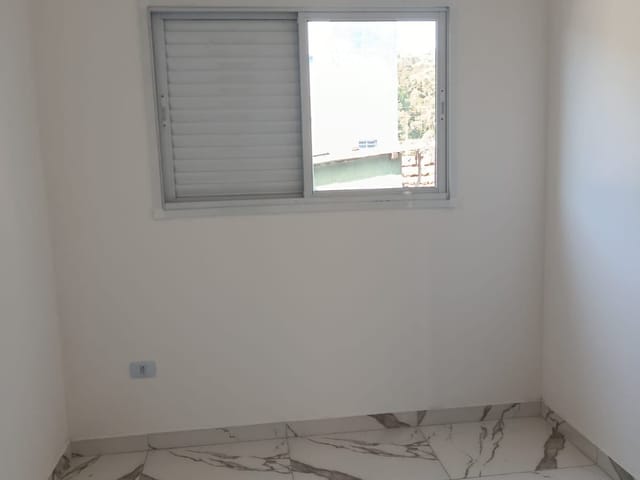 Casa 2 quartos e 1 banheiro, à venda, no bairro Vila São Jorge em São Vicente