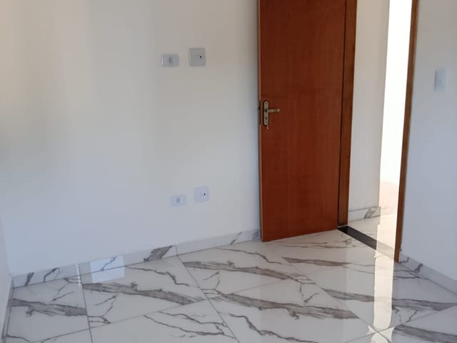 Casa 2 quartos e 1 banheiro, à venda, no bairro Vila São Jorge em São Vicente