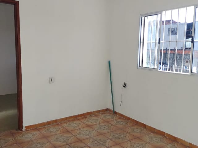 Casa com 250m² 4 quartos e 1 banheiro, à venda, no bairro Jardim Novo Maracanã em Campinas