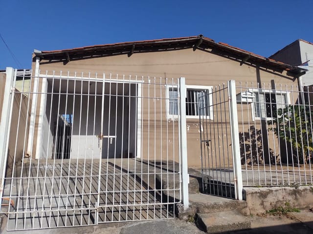 Casa com 250m² 4 quartos e 1 banheiro, à venda, no bairro Jardim Novo Maracanã em Campinas