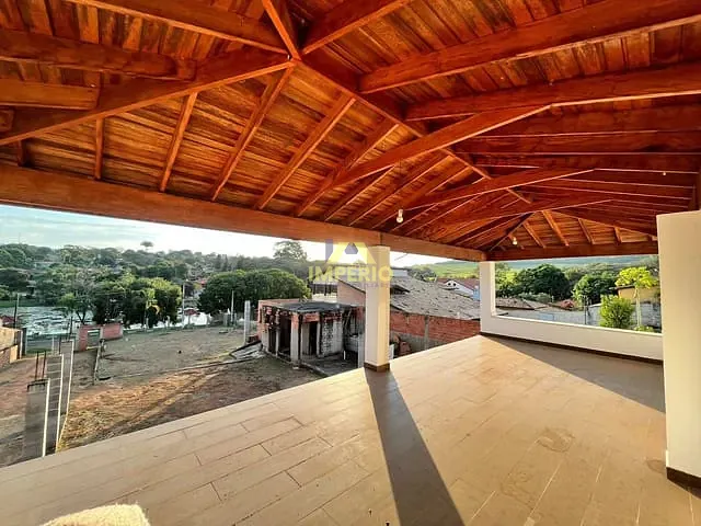 Casa com 1000m² 3 quartos e 4 banheiros, à venda, no bairro Terras de Santa Rosa em Salto