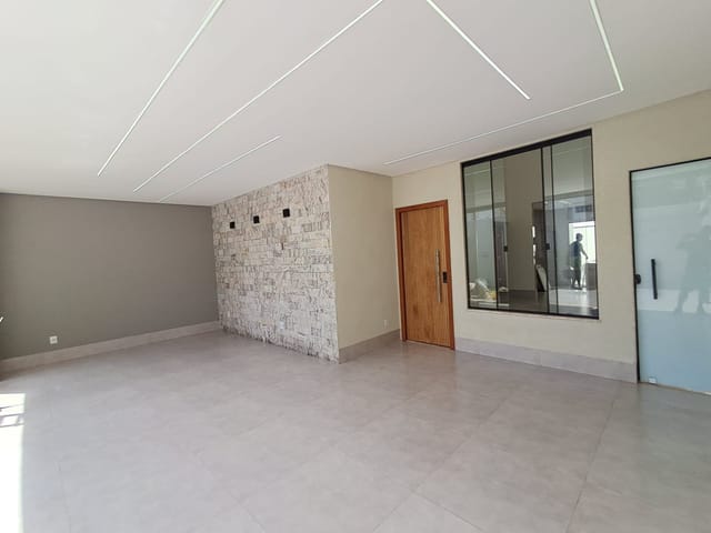 Casa com 202m² 3 quartos e 3 banheiros, à venda, no bairro Jardim Presidente em Goiânia