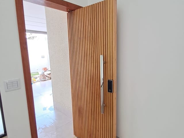 Casa com 202m² 3 quartos e 3 banheiros, à venda, no bairro Jardim Presidente em Goiânia