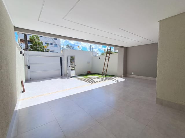 Casa com 202m² 3 quartos e 3 banheiros, à venda, no bairro Jardim Presidente em Goiânia