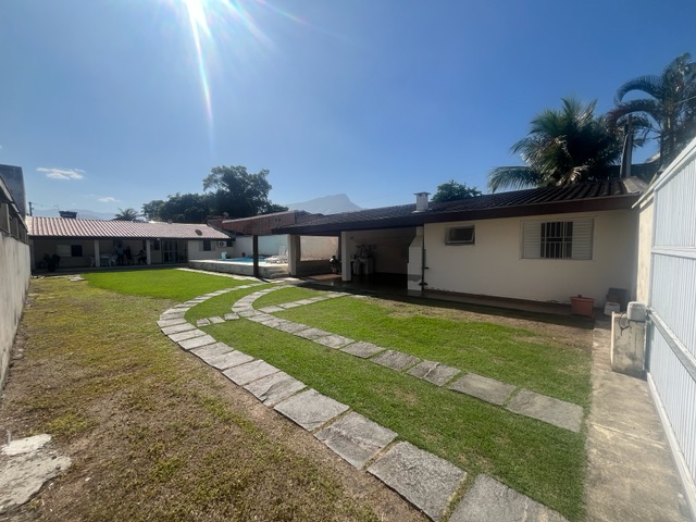 Foto do Casa - Casa à venda, com 490m2 de terreno e 162m2 de contrução, com  espaço gourmet e piscina no Jardim das Gaivotas, em Caraguatatuba, litoral norte deSP | Innova Imobiliária