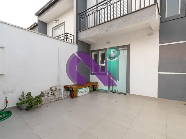 Casa 2 quartos e 3 banheiros, à venda, no bairro Jardim D'Abril em Osasco