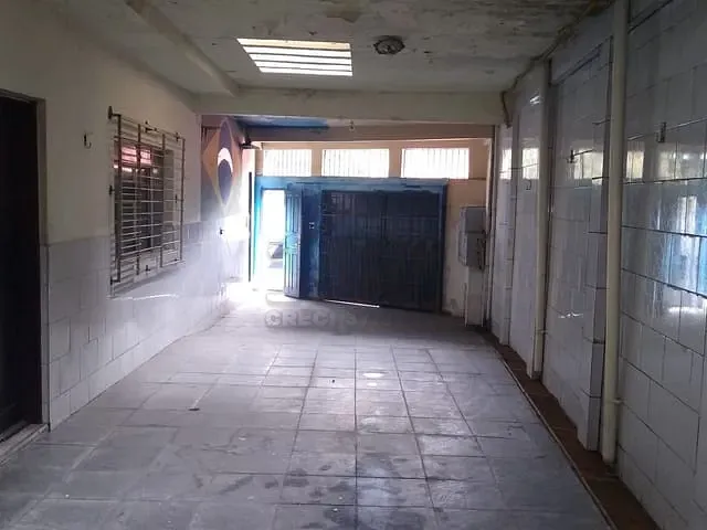 Casa com 264m² 2 quartos e 1 banheiro, à venda, no bairro Jardim Zaira em Mauá