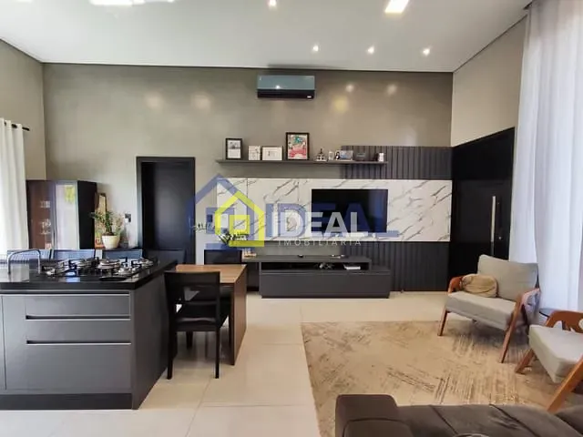 Casa com 101m² 2 quartos e 2 banheiros, à venda, no bairro Parque de Exposições em Concórdia