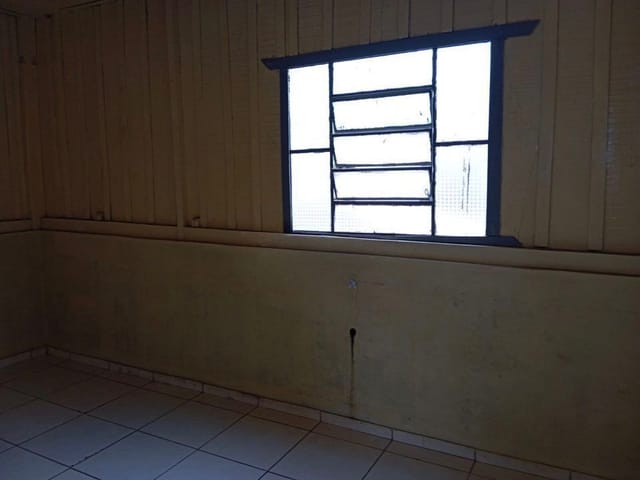 Casa com 80m² 3 quartos e 1 banheiro, para alugar, no bairro Jardim Santo Antônio em Cambé