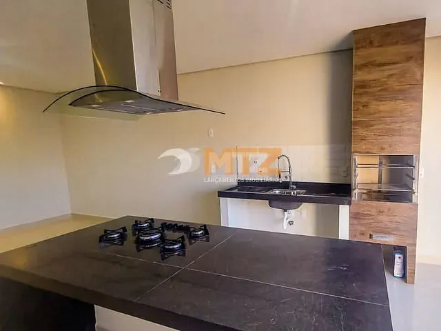 Casa com 250m² 3 quartos e 3 banheiros, à venda, no bairro Jardim Ouro Verde em Botucatu