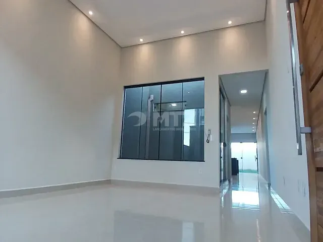 Casa com 250m² 3 quartos e 3 banheiros, à venda, no bairro Jardim Ouro Verde em Botucatu