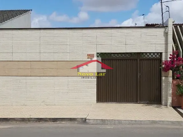 Casa com 300m² 3 quartos e 2 banheiros, à venda, no bairro Planalto Anil II em São Luís