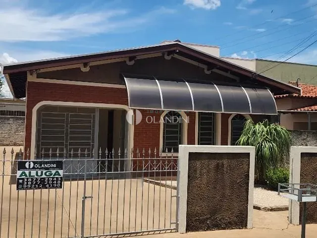 Casa com 120m², para alugar, no bairro Centro em Artur Nogueira