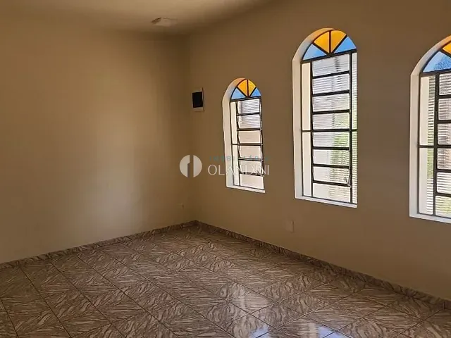 Casa com 120m², para alugar, no bairro Centro em Artur Nogueira